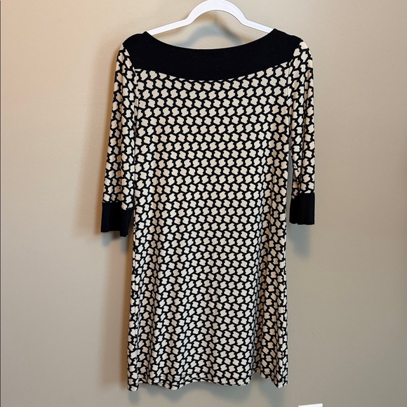 Gilli Black and Cream Geometric Long Sleeve Made In USA Stretchy Dress - Picture 4 of 4